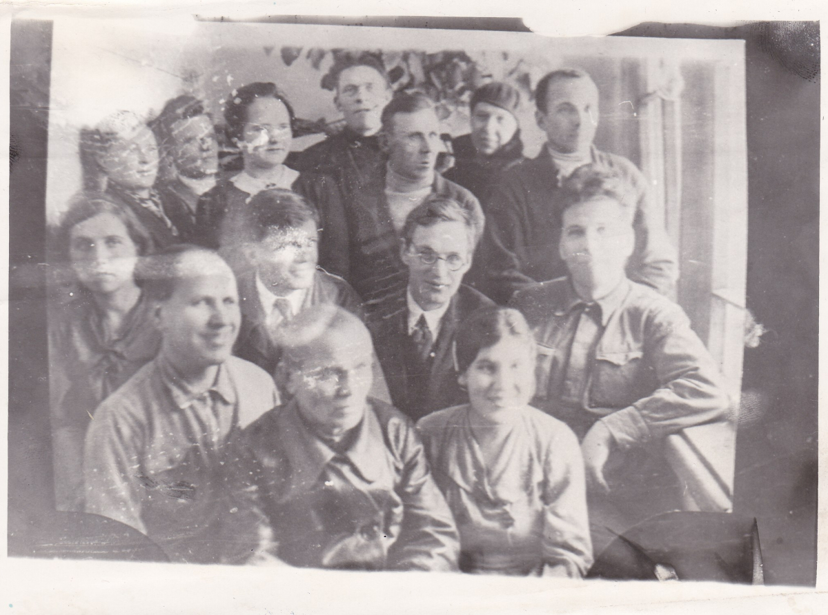 Фото из фондов музея. Внештатные корреспонденты газеты "Егоршинский рабочий". 1938 год.